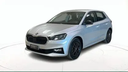 Usata Skoda Fabia 95 CV (69 kW) 2025 Grigio pastello Utilitaria