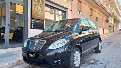 Usata Lancia Ypsilon Platinum 95 CV (69 kW) 2012 Utilitaria