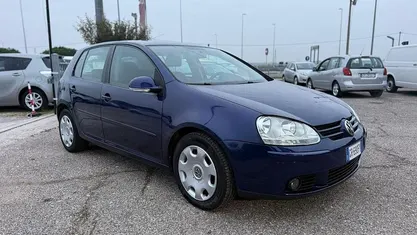 Usata 2007 VW Golf Comfortline Berlina | 2990 € (Buon prezzo)
