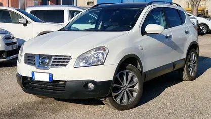 Usata Nissan Qashqai Tekna 106 CV (77 kW) 2010 Bianco SUV
