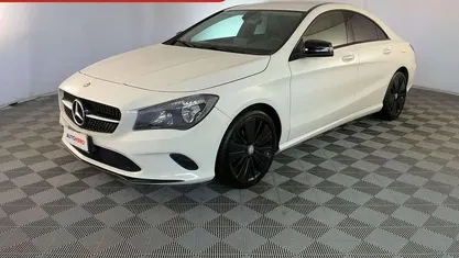 Usata Mercedes CLA200 136 CV (100 kW) 2017 Bianco Berlina