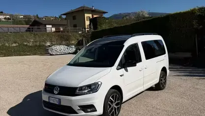Usata VW Caddy 122 CV (89 kW) 2020 Bianco Monovolume