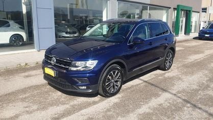 Usado VW Tiguan Business 150 CV (110 kW) 2019 Azul SUV