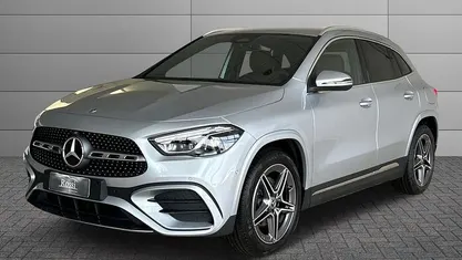 Bianco Nuova 2025 Mercedes GLA180 SUV | 47.500 € (Buon prezzo)