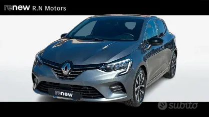 Usata Renault Clio V Techno 101 CV (74 kW) 2023 Grigio Berlina