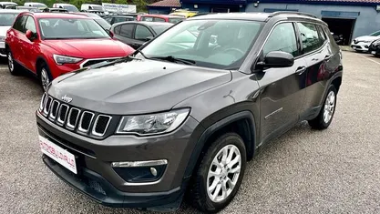 Begagnad Jeep Compass 120 HK (88 kW) 2021 Grå SUV