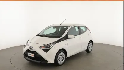 Usata Toyota Aygo Cool 72 CV (52 kW) 2020 Bianco Utilitaria