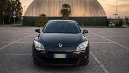 Usata Renault Mégane III 90 CV (66 kW) 2011 Nero Berlina