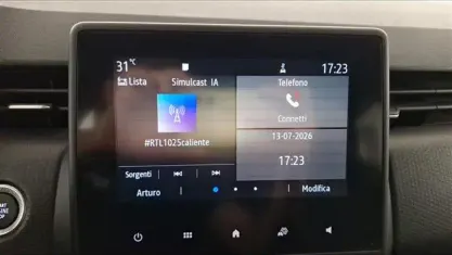Usata Renault Clio Intens 101 CV (74 kW) 2023 Grigio Utilitaria