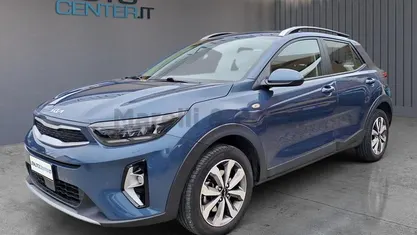 Usata Kia Stonic Style 84 CV (61 kW) 2023 Grigio SUV