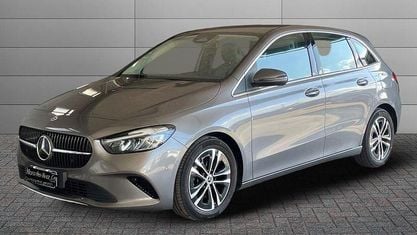 Usata Mercedes B180 AMG Line Premium Plus 116 CV (85 kW) 2023 Grigio Utilitaria