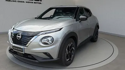 Begagnad Nissan Juke N-Connecta 94 HK (69 kW) 2023 Grå SUV