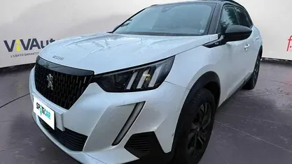 Bianco Usata 2023 Peugeot 2008 GT SUV | 20.450 € (Buon prezzo)