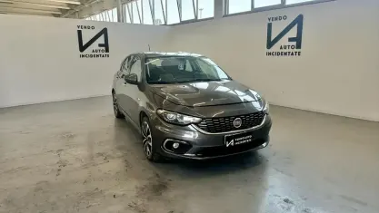 Usata Fiat Tipo Lounge 120 CV (88 kW) 2019 Grigio Berlina