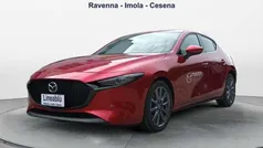 Rosso Usata 2024 Mazda 3 Exclusive-Line Tre volumi | 29.500 €