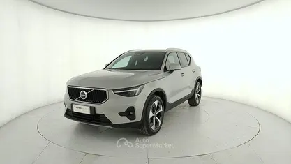 Silver dawn Usata 2025 Volvo XC40 Core SUV | 33.900 € (Buon prezzo)