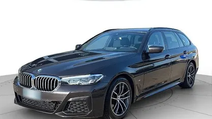 Usata BMW 530 M Sport 249 CV (183 kW) 2022 Grigio scuro metall. Station wagon