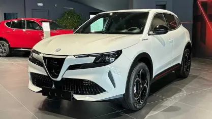 Nuova Alfa Romeo GT Junior Edizione Speciale 136 CV (100 kW) 2025 Bianco SUV