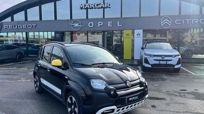 Usata Fiat Panda Cross Cross 69 CV (50 kW) 2025 Nero Utilitaria