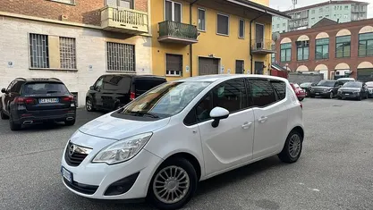 Usata Opel Meriva 120 CV (88 kW) 2013 Monovolume