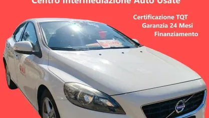 Usata Volvo V40 Business Edition 115 CV (84 kW) 2015 Bianco Berlina