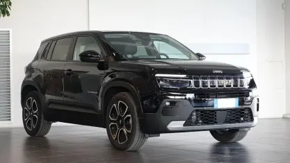 Usata Jeep Avenger Summit 101 CV (74 kW) 2025 Nero SUV