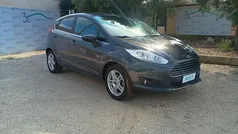 Grigio Usata 2014 Ford Fiesta Titanium Due volumi | 5500 € (Buon prezzo)