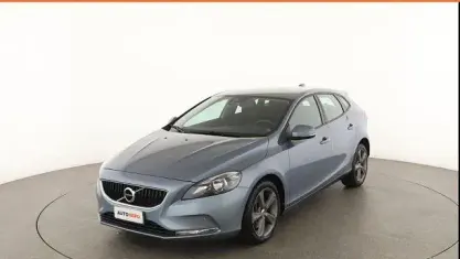 Usata Volvo V40 Kinetic 150 CV (110 kW) 2018 Blu Berlina