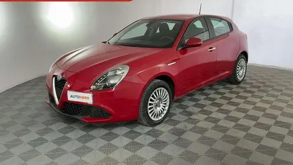 Usata Alfa Romeo Giulietta 120 CV (88 kW) 2017 Rosso Utilitaria
