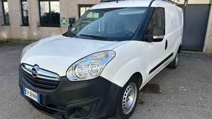 Usata 2014 Opel Combo Monovolume | 5700 € (Buon prezzo)