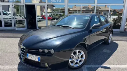 Usata Alfa Romeo 159 Progression 140 CV (102 kW) 2009 Blu Berlina