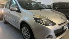 Argento Usata 2010 Renault Clio III Luxe Tre volumi | 4890 € (Buon prezzo)