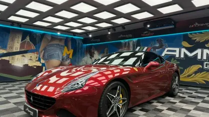 Usata Ferrari California 560 CV (411 kW) 2016 Rosso Cabrio