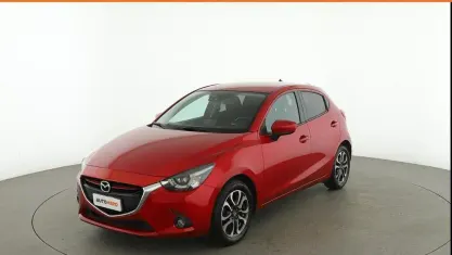 Käytetty Mazda 2 Exceed 105 HP (77 kW) 2016 Punainen Sedan