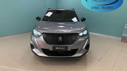 Usata Peugeot 2008 Active 101 CV (74 kW) 2023 Grigio SUV