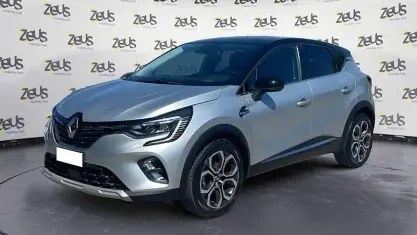 Usata Renault Captur Techno 101 CV (74 kW) 2023 Grigio SUV