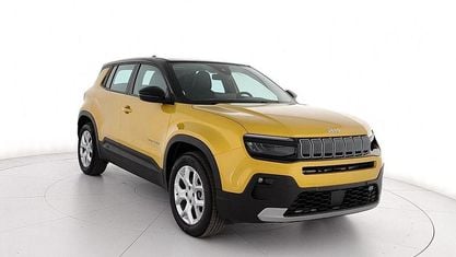 Begagnad Jeep Avenger EV Altitude 61 kW (84 HK) 2024 Gul SUV