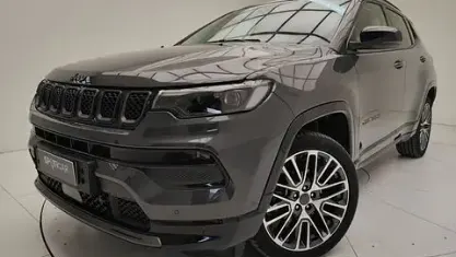 Usata Jeep Compass Summit 131 CV (96 kW) 2025 Grigio SUV