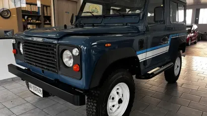 Usata Land Rover Defender 86 CV (63 kW) 1987 Blu SUV
