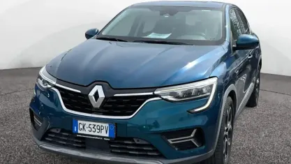 Usata Renault Clio Intens 143 CV (105 kW) 2022 Blu Utilitaria