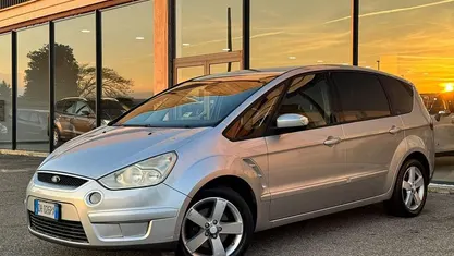 Usata Ford S-MAX Titanium 140 CV (102 kW) 2007 Argento Monovolume