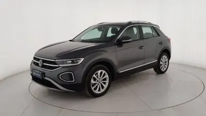 Usata VW T-Roc Style 116 CV (85 kW) 2023 Grigio SUV