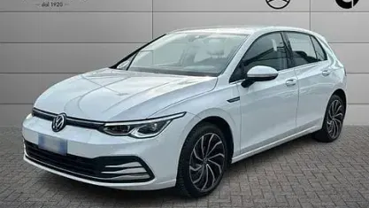 Usata VW Golf VIII R-line 150 CV (110 kW) 2021 Bianco Berlina