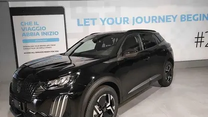Usata Peugeot 2008 Allure 136 CV (100 kW) 2025 SUV