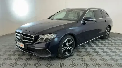 Usata Mercedes E200 160 CV (117 kW) 2019 Blu