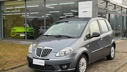 Usata Lancia Musa 77 CV (56 kW) 2012 Grigio Monovolume