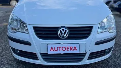 Bianco Usata 2009 VW Polo Comfortline Tre volumi | 3500 € (Ottimo prezzo)