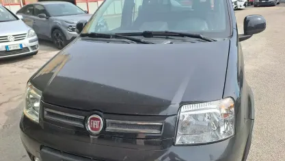Usata Fiat Panda 4x4 Climbing 75 CV (55 kW) 2012 Nero Utilitaria