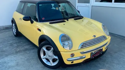 Usata Mini Cooper 116 CV (85 kW) 2002 Giallo Utilitaria
