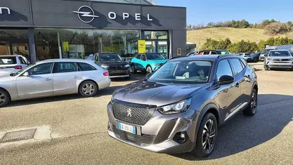 Usata Peugeot 2008 Allure 110 CV (80 kW) 2022 Grigio SUV